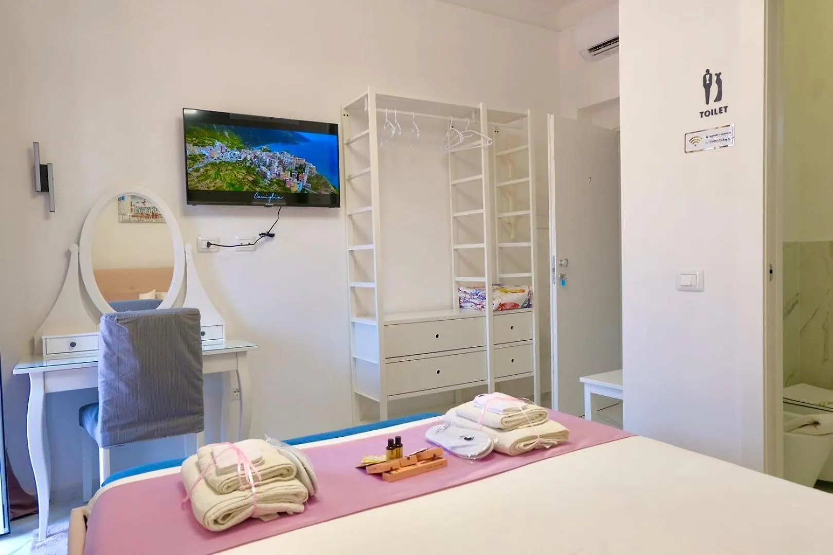 98 House Apartment La Spezia Italy